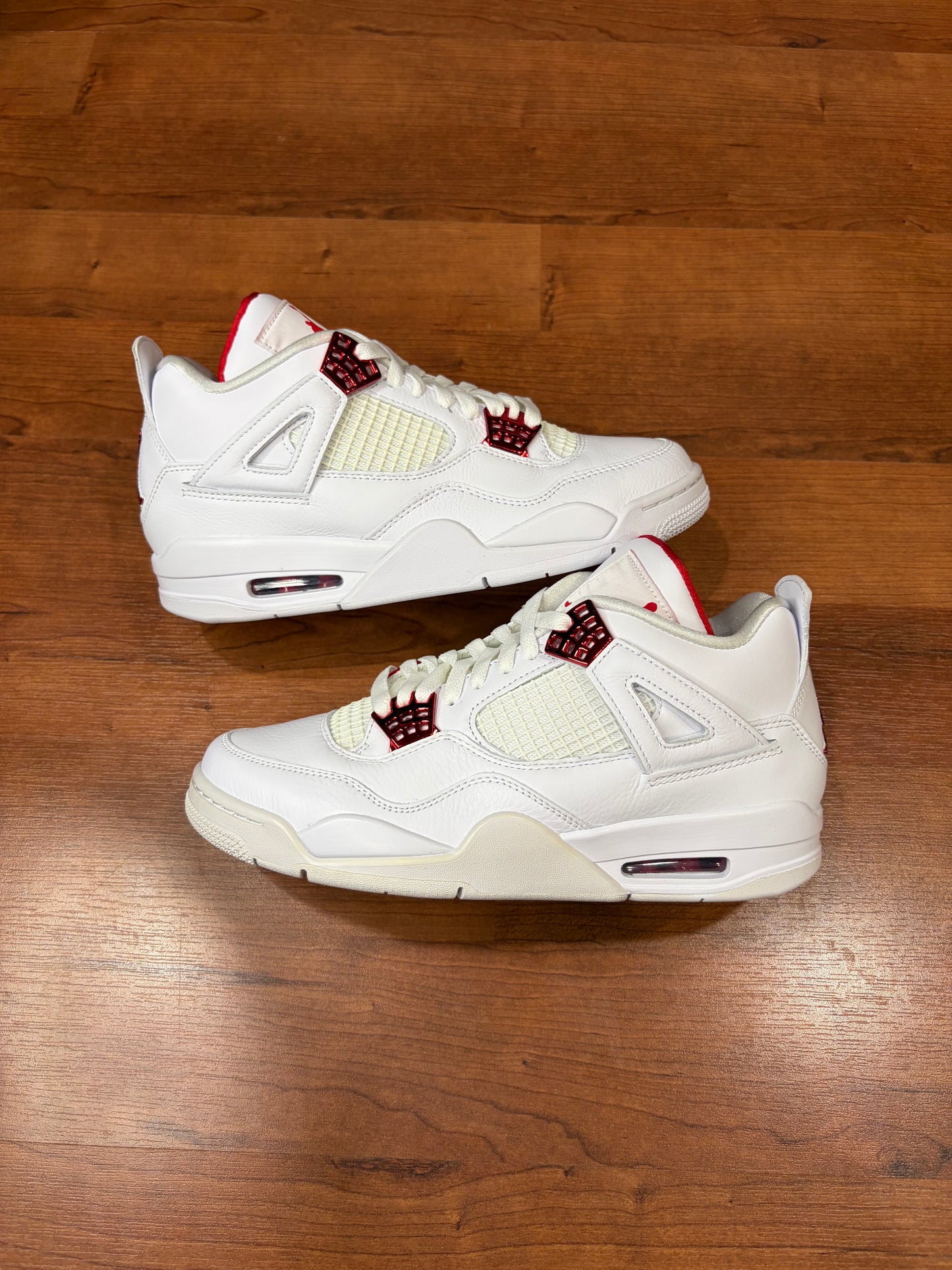 Jordan Retro 4 Red Metallic (Brand New - 8.5M)
