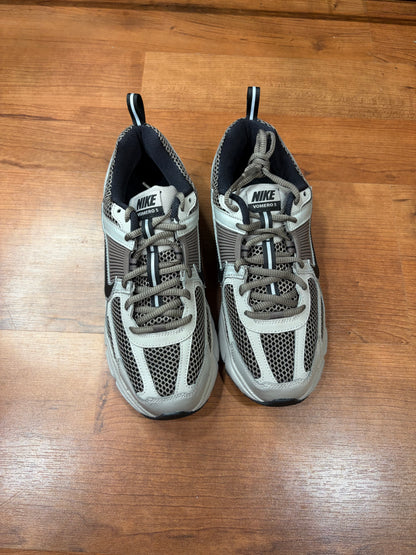 Nike Vomero 5 Cave Stone (Brand New - 6.5Y/8W)