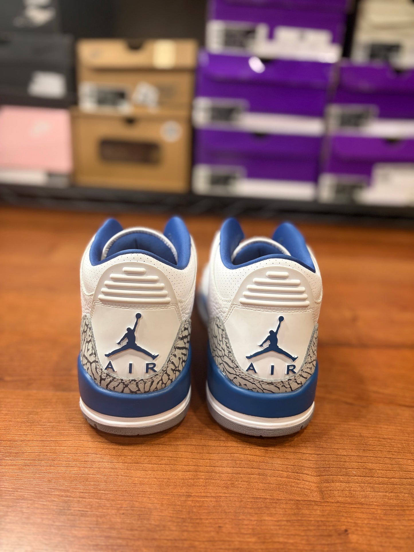 Jordan Retro 3 Wizards (Size 9 Mens)