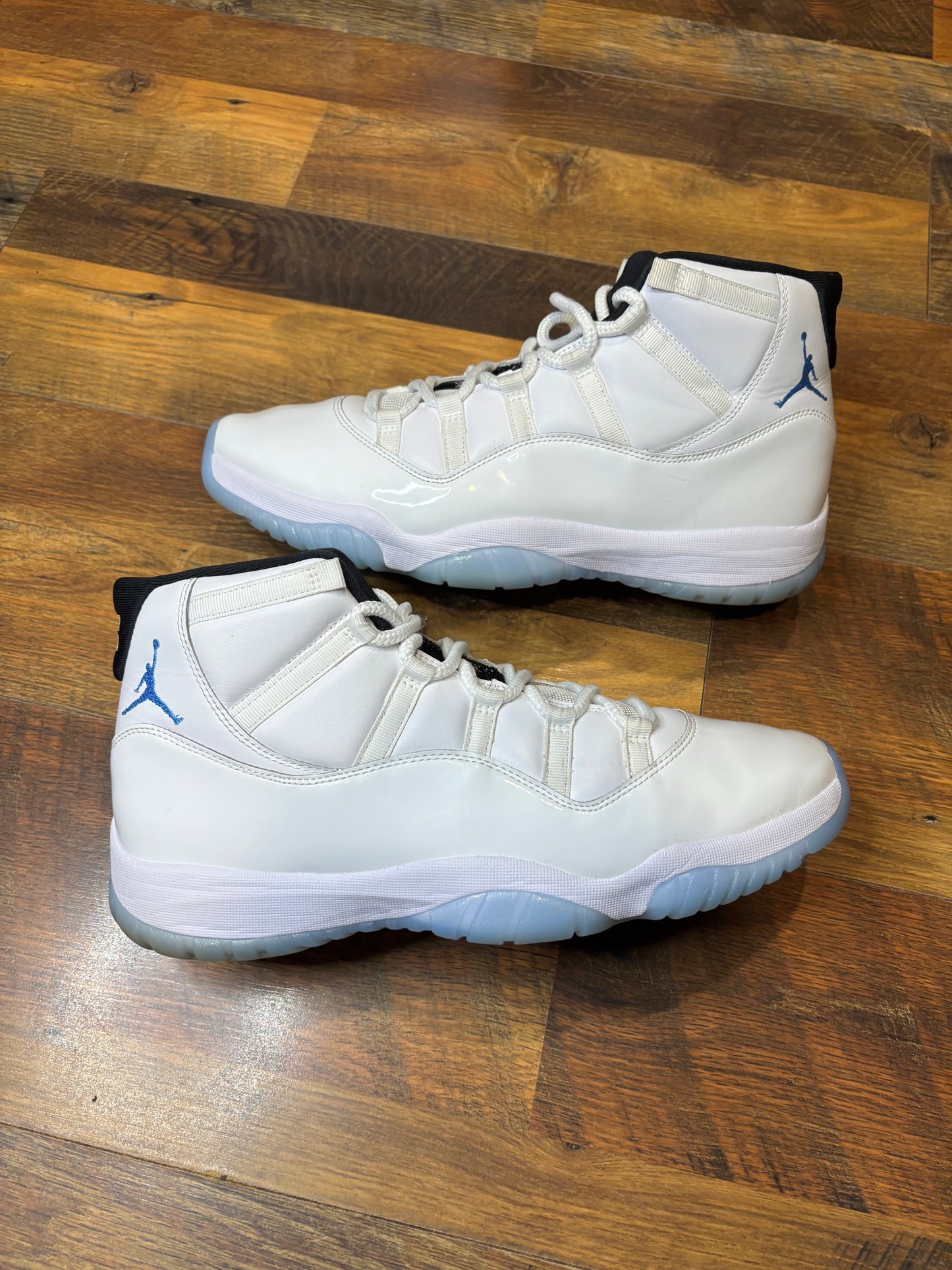 Jordan Retro 11 Legend Blue (Size 13 Mens)