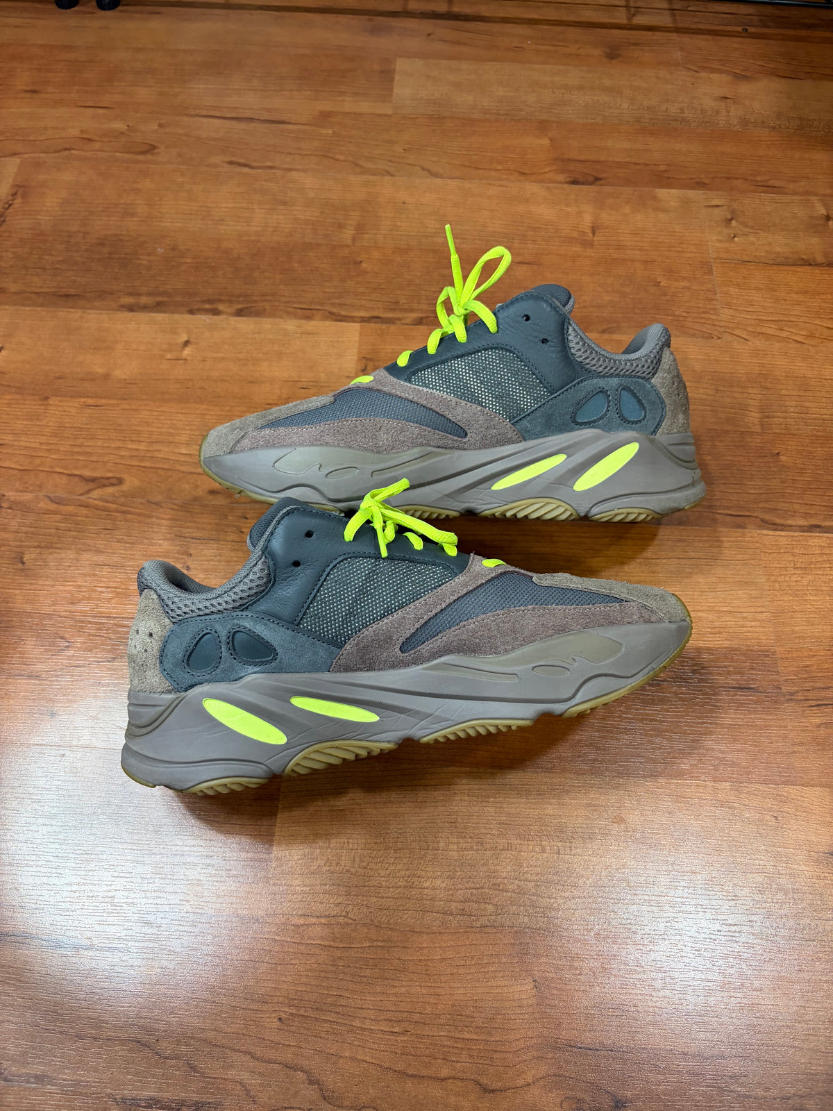Yeezy 700 Mauve (Size 13 Mens)