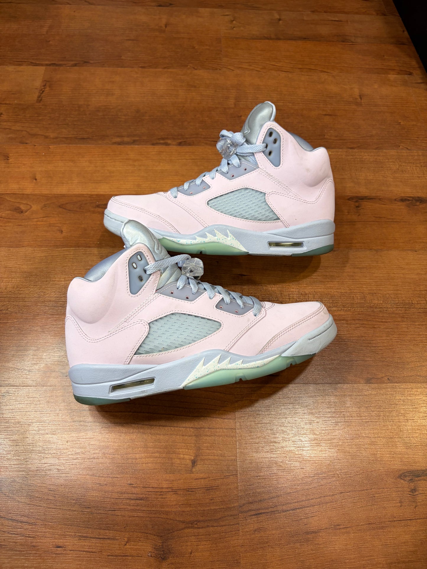 Jordan Retro 5 Easter (Size 8.5 Mens)