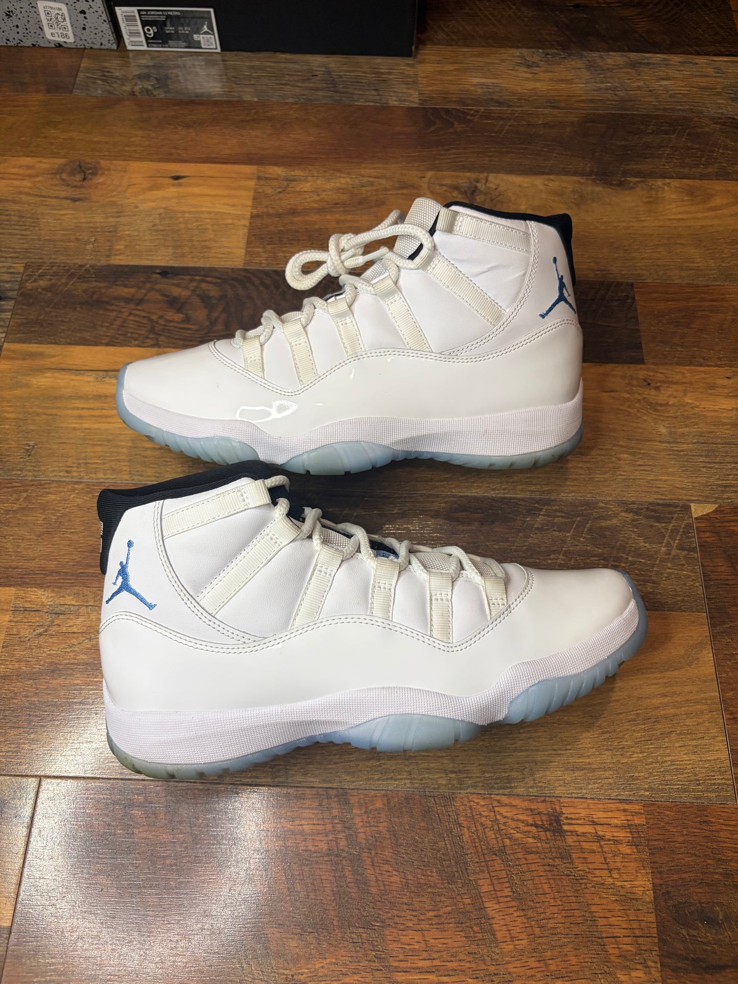 Jordan Retro 11 Legend Blue (Size 9.5 Mens)