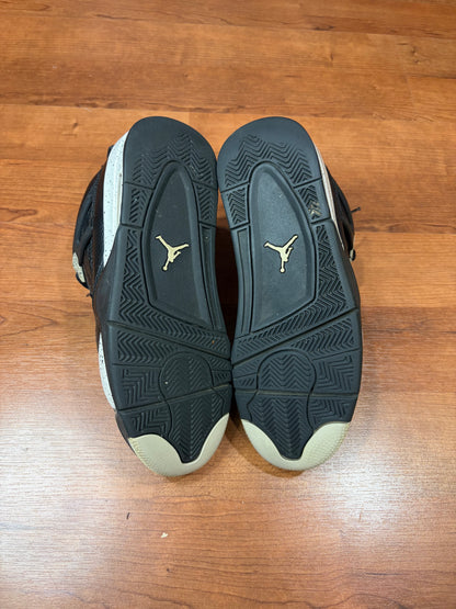 Jordan Retro 4 Oreo (Size 9 Men’s)