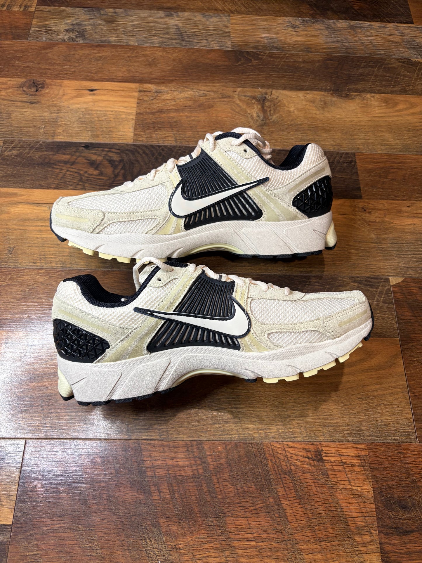 Nike Vomero 5 Alabaster Black (Brand New/No Box - 10.5M)