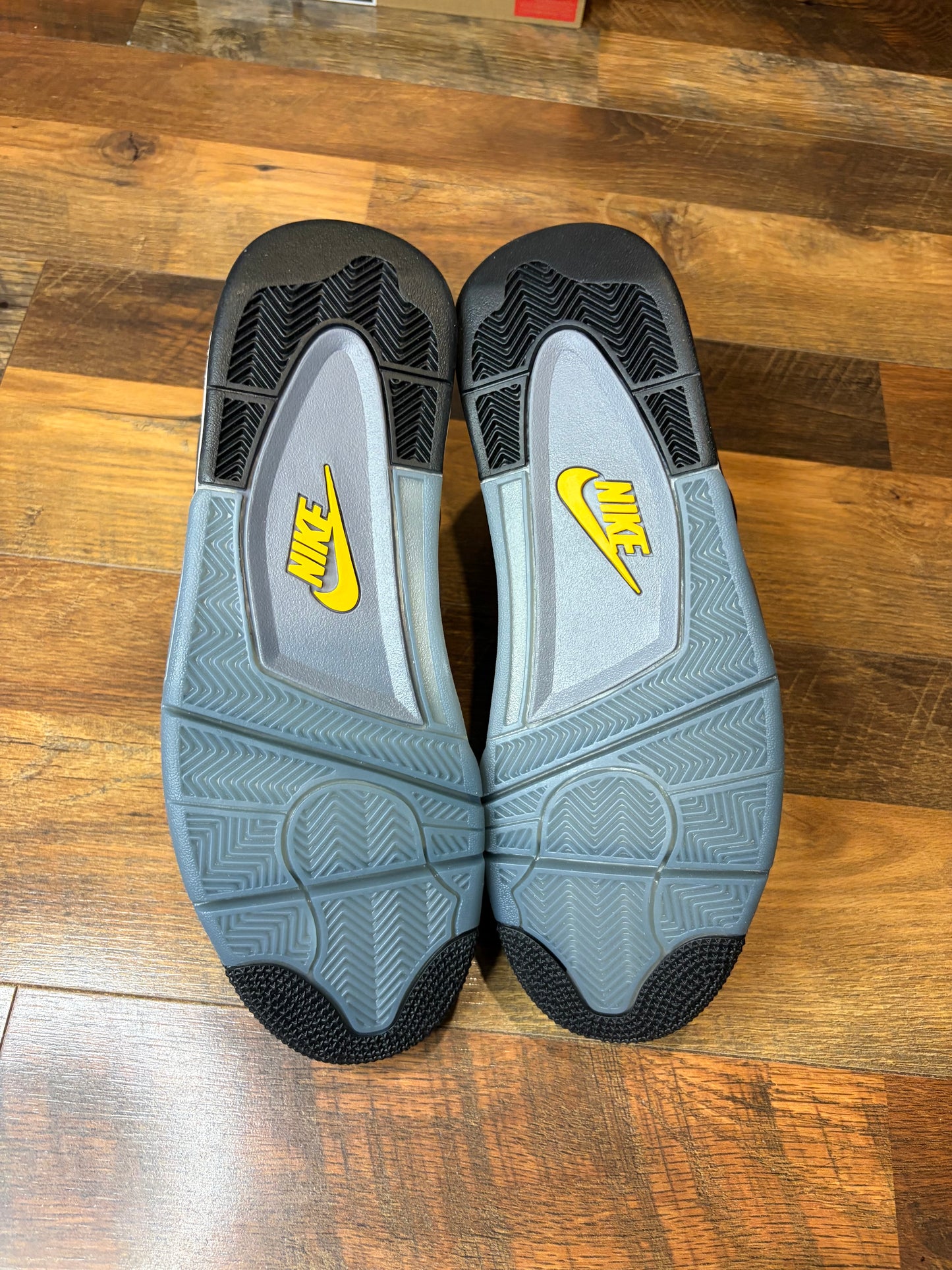 Jordan Retro 4 Lakers (Brand New - 5Y)