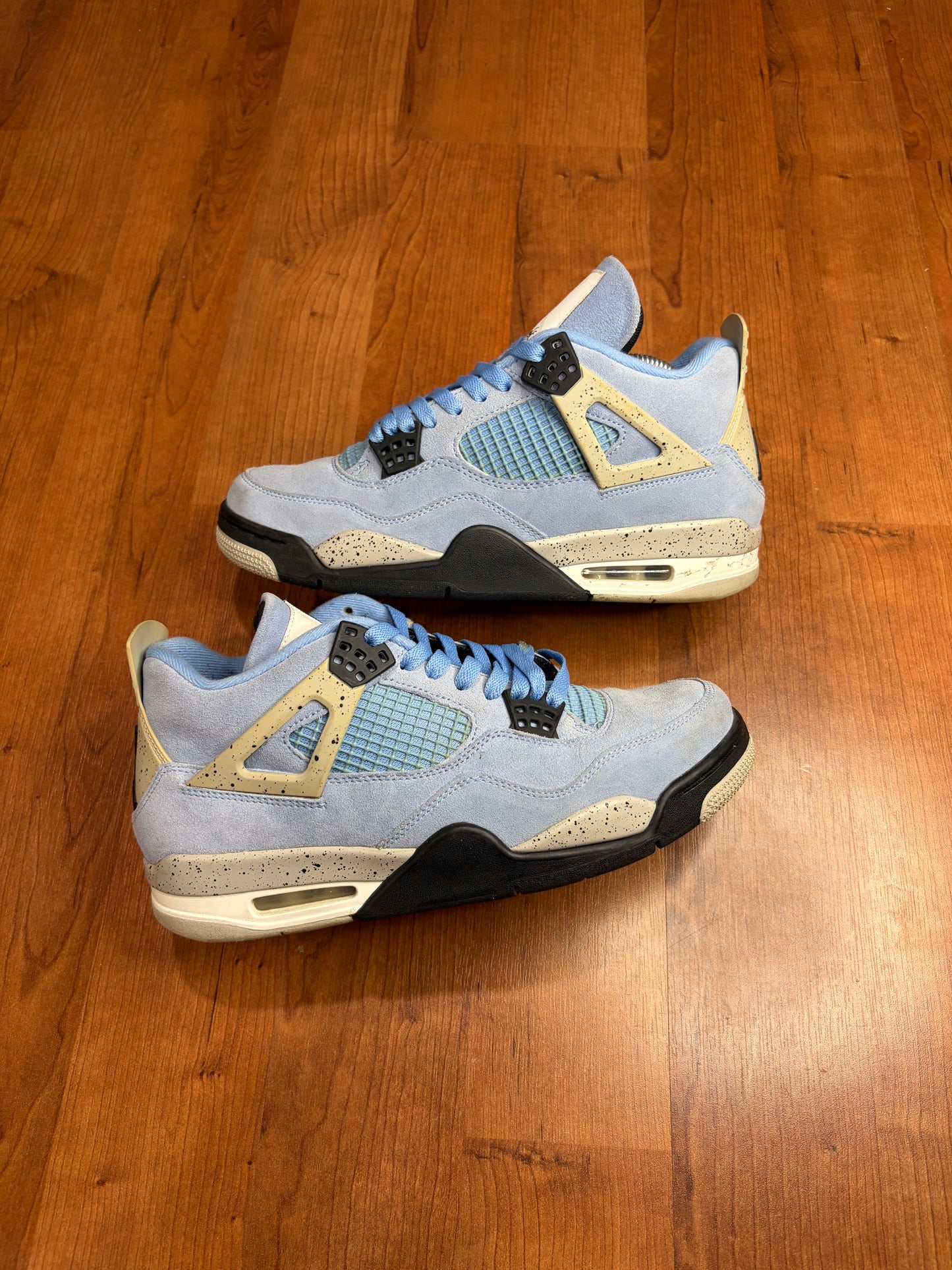 Jordan Retro 4 University Blue (Size 9 Mens)