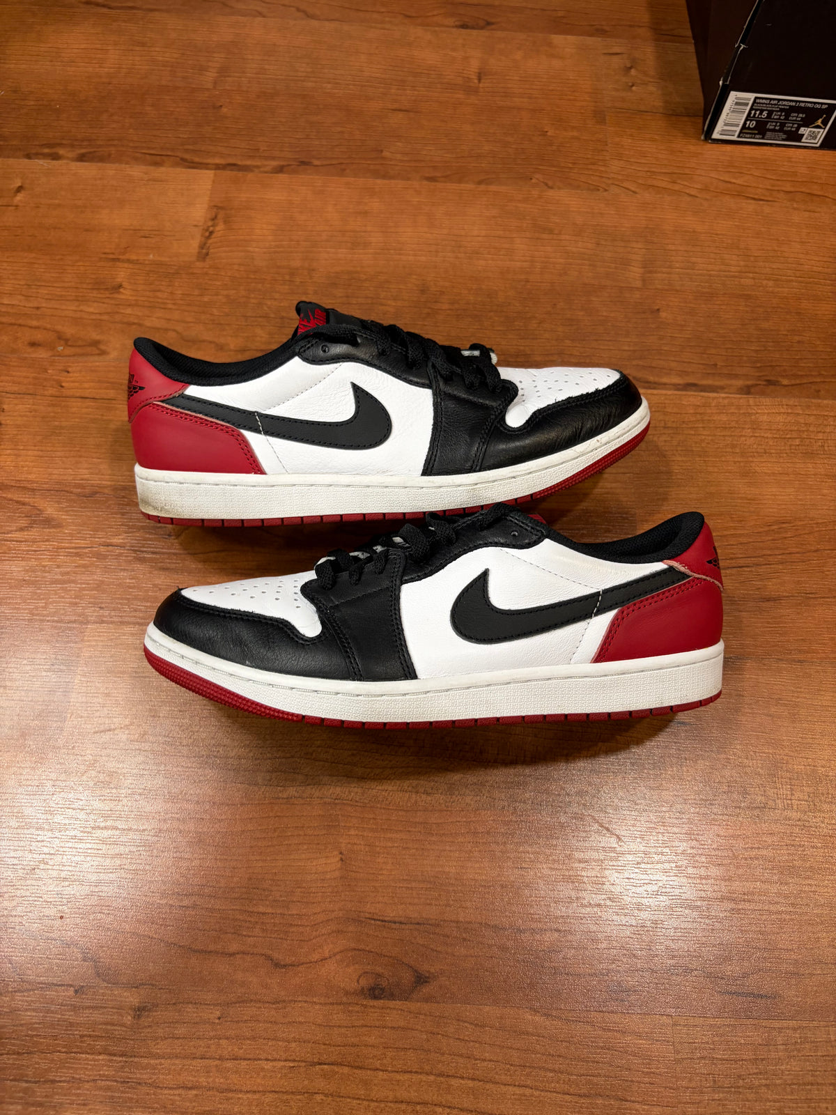Jordan Retro 1 Low Black Toe (Size 10 Mens)