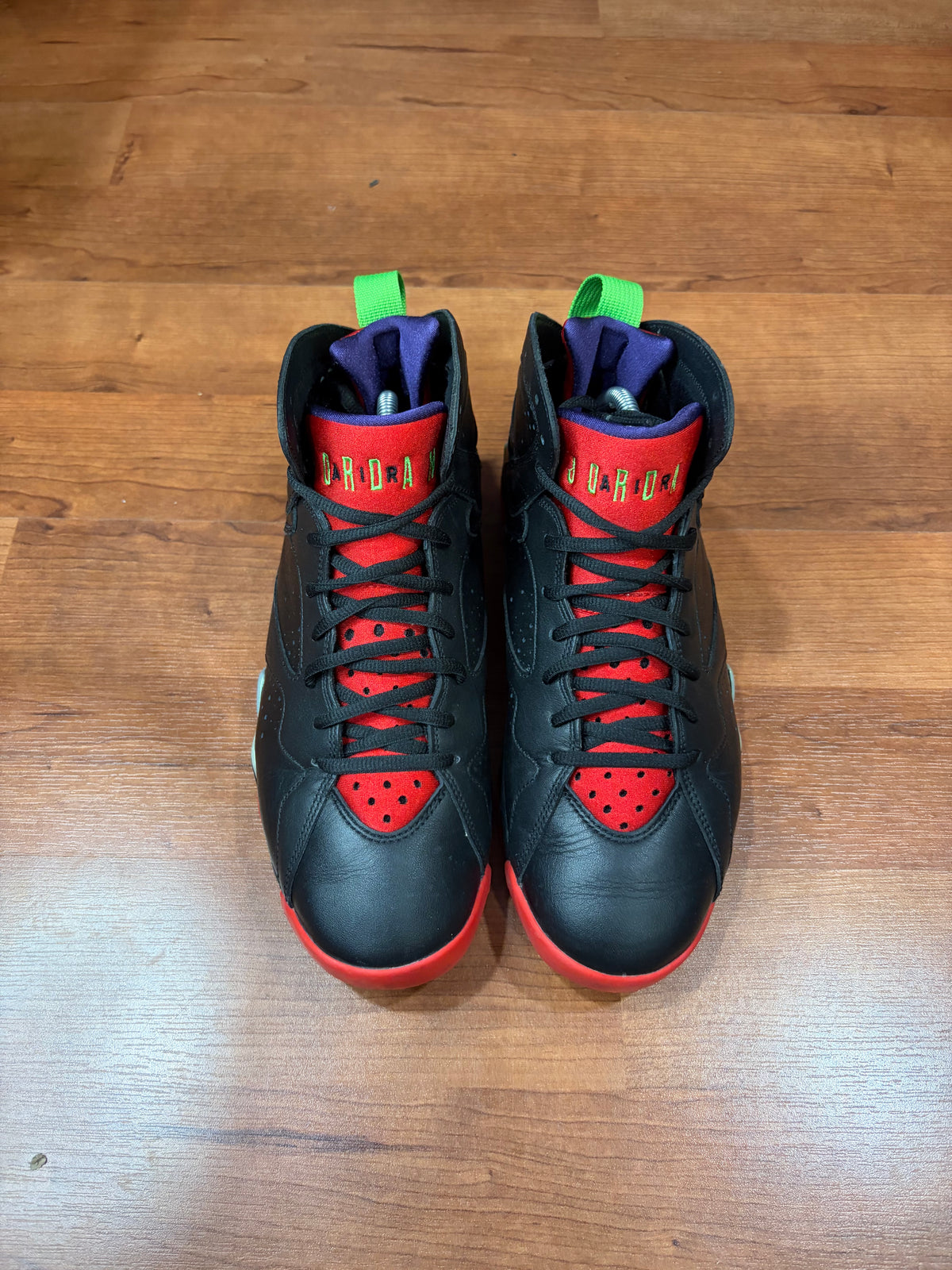 AJ7 Retro Marvin the Martian (Size 9.5 Mens)