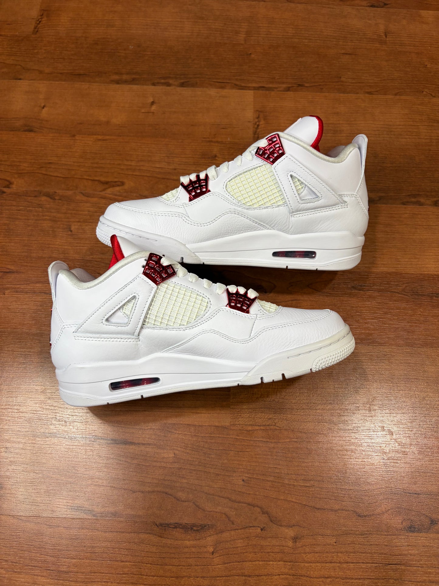 Jordan Retro 4 Red Metallic (Brand New - 8.5M)