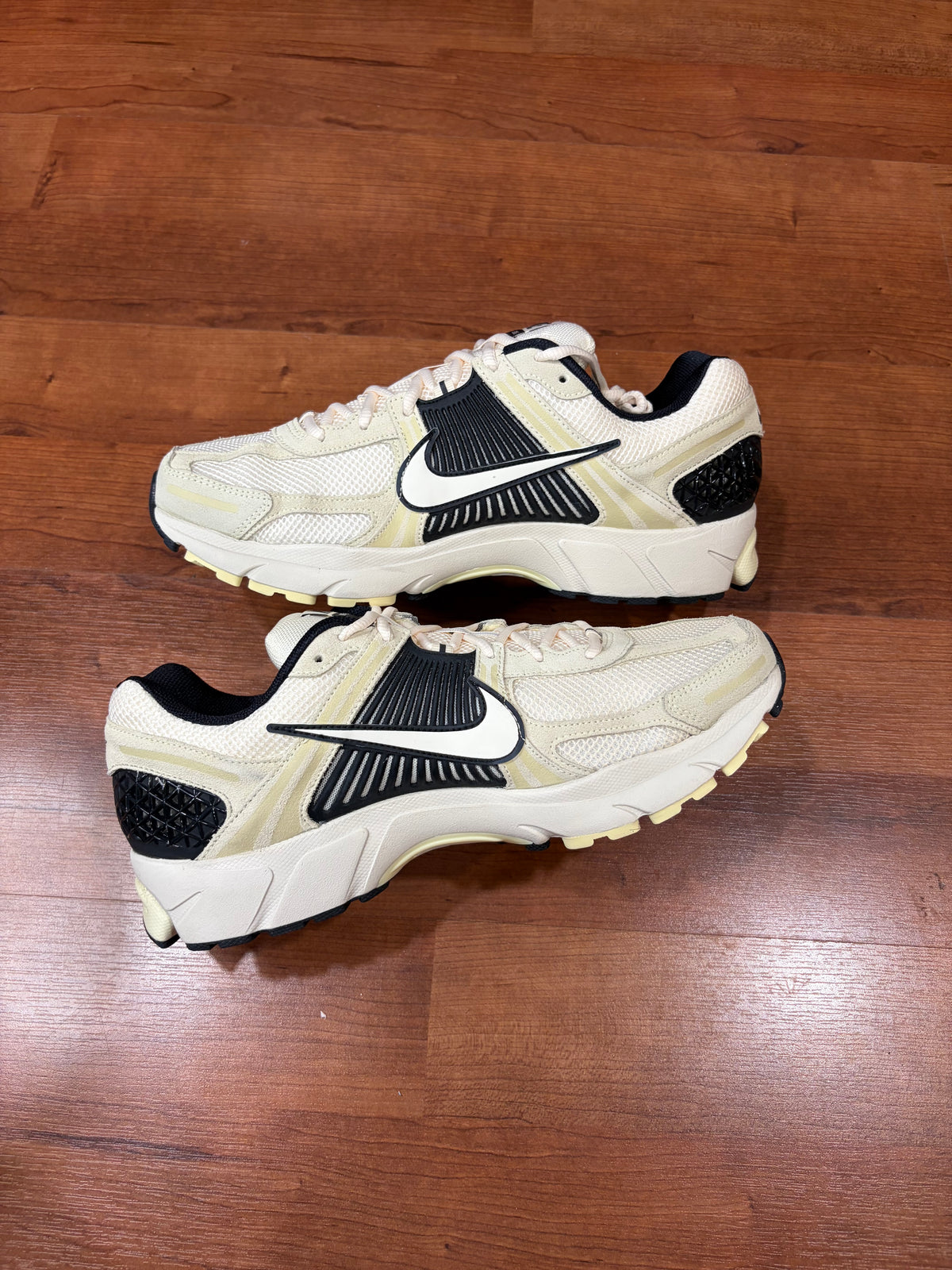 Nike Vomero 5 Alabaster Black (DS - Size 13M)