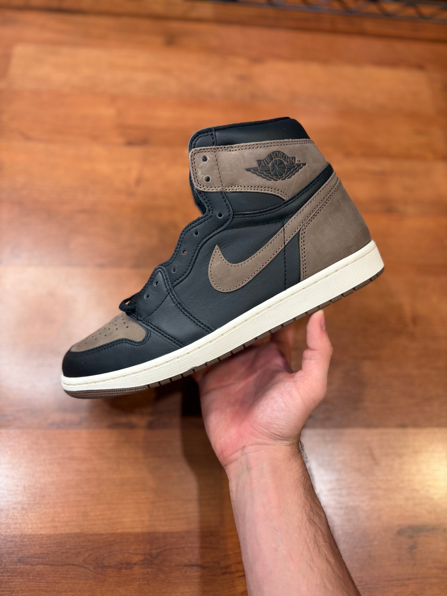 Jordan Retro 1 Palomino (Brand New - 11.5M)