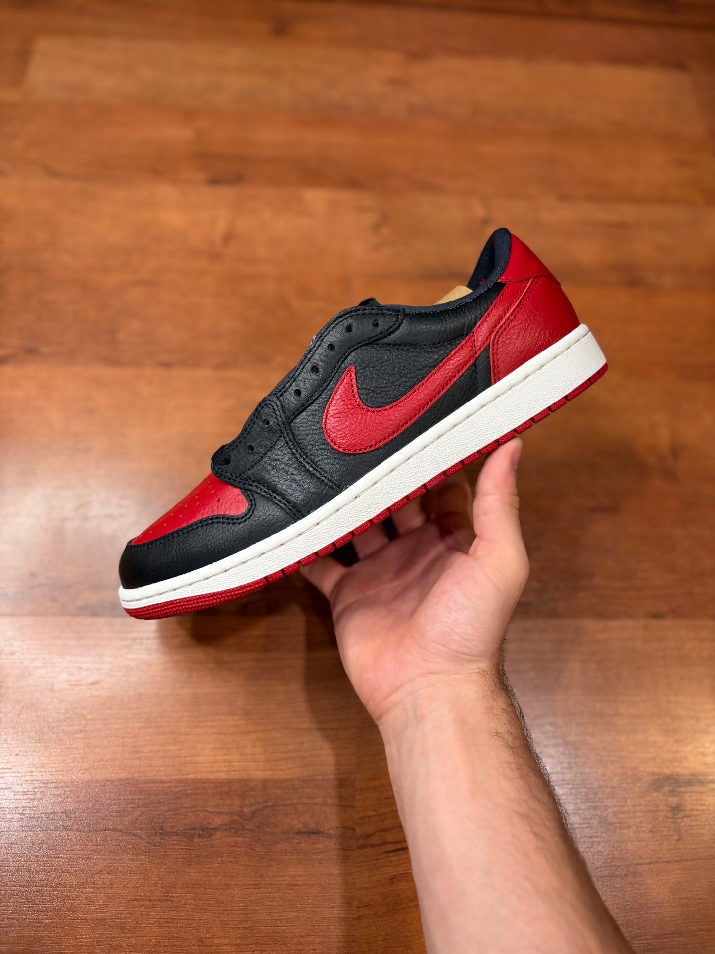Jordan Retro 1 Low Banned (Brand New - Mens Sizes)