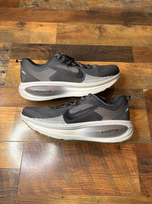 Nike Vomero 18 Medium Ash Grey (Size 12 Mens)