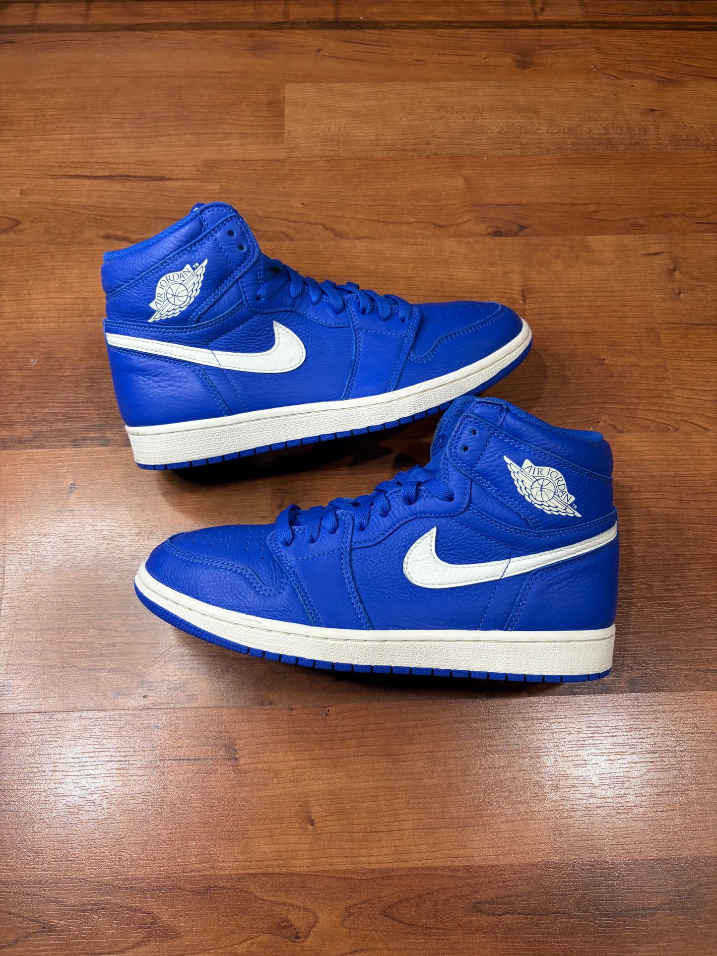 Jordan Retro 1 Hyper Royal (Size 9 Mens)