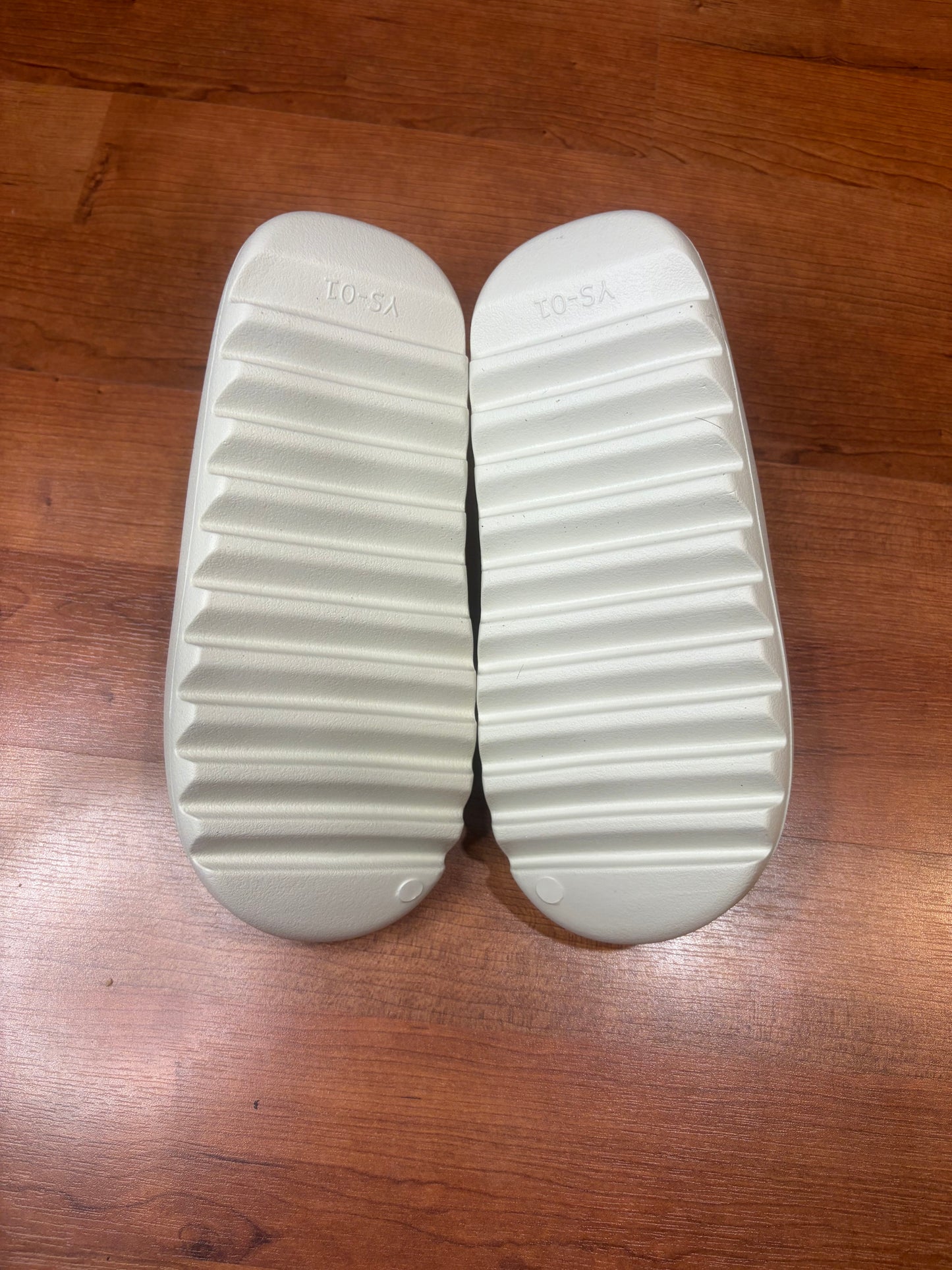 Yeezy YS-01 Slide Cream (Brand New - Mens Sizes)