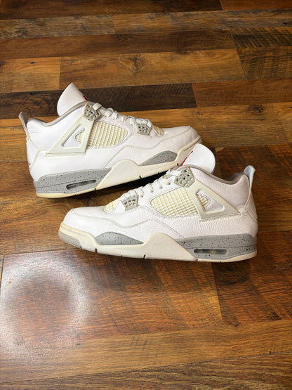 Jordan Retro 4 White Oreo (Size 9.5 Mens)