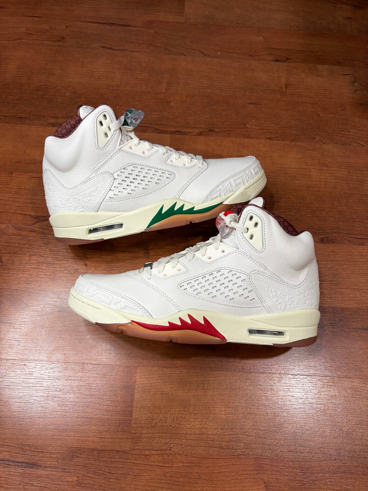 Jordan Retro 5 El Grito Sail (Brand New - 10M)