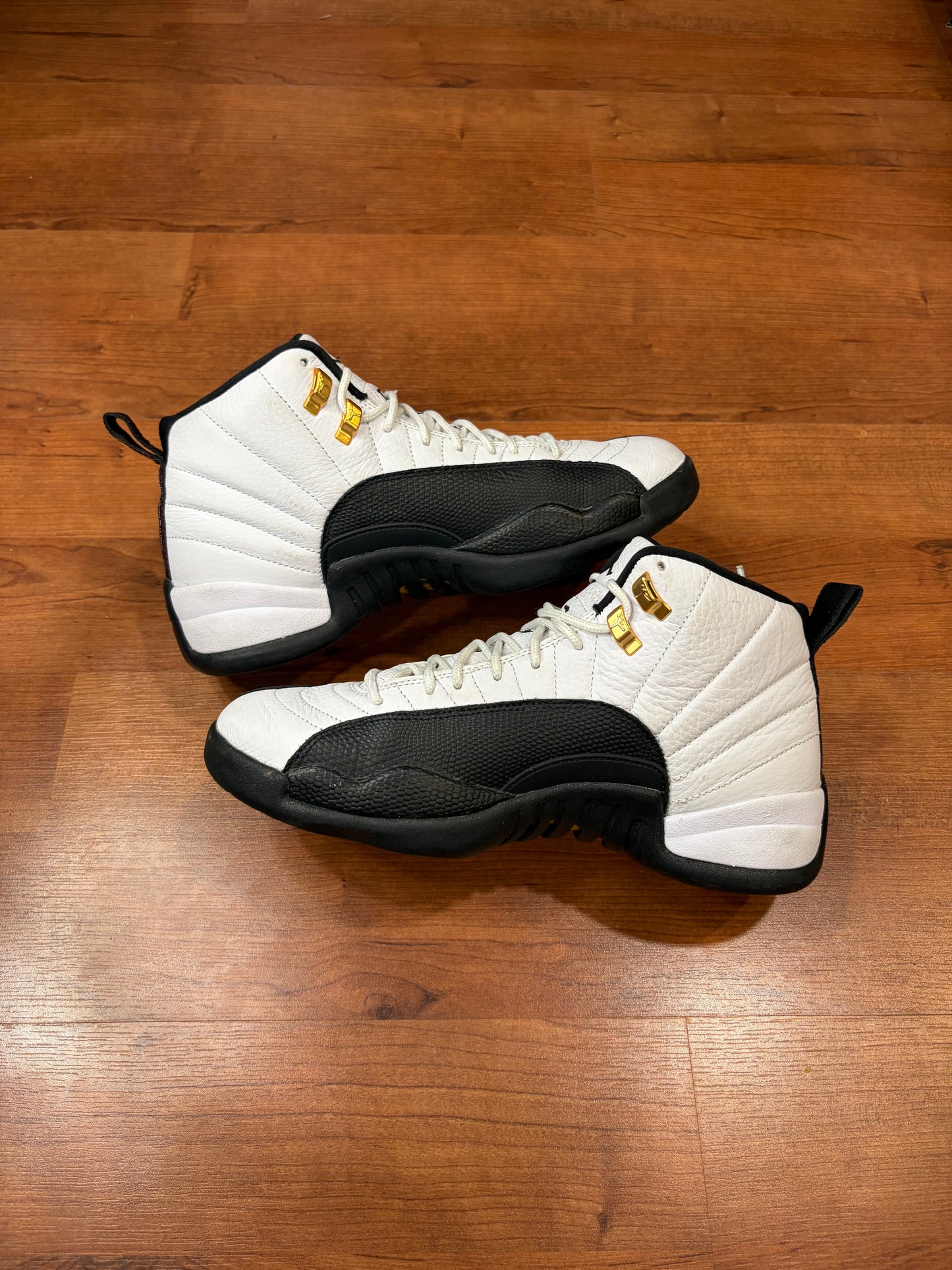 Jordan Retro 12 Taxi (Size 8.5 Mens)