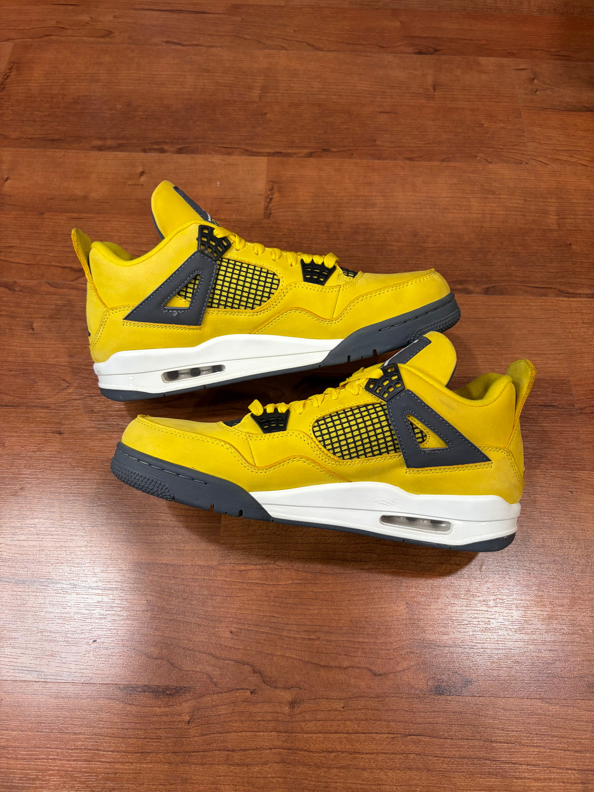AJ4 Retro Lightning (Size 11.5 Mens)