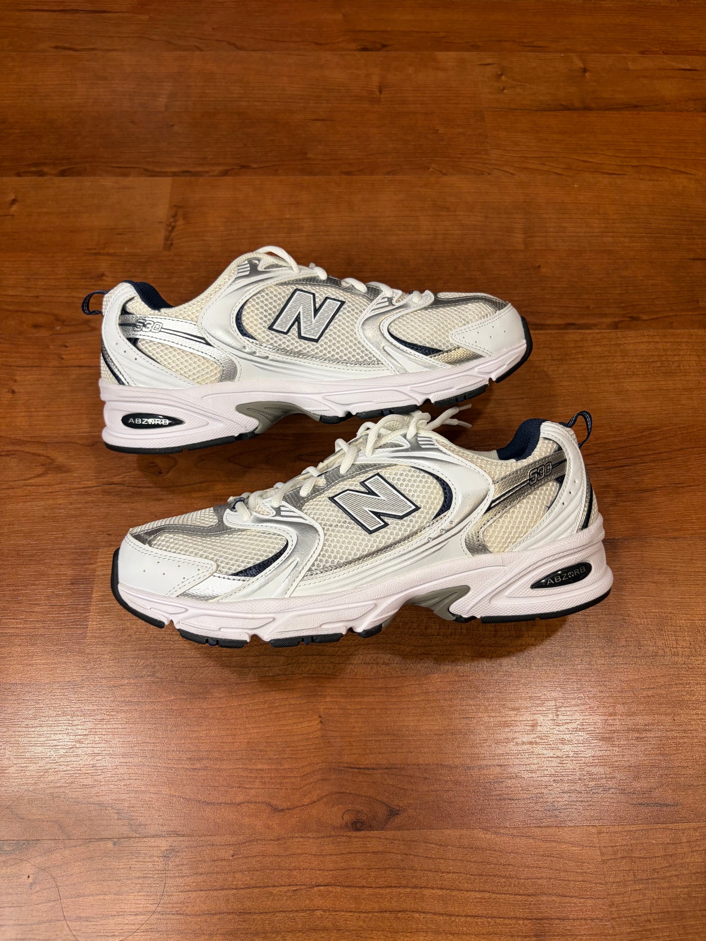 New Balance 530 Navy (Brand New - 10.5M)