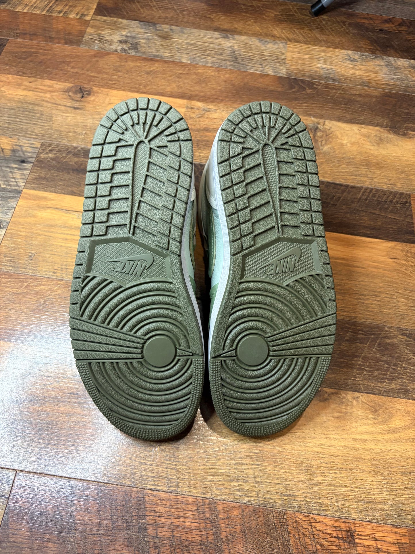 Jordan Retro 1 Method of Make Medium Olive (Brand New/Rep Box - 11W/9.5M)