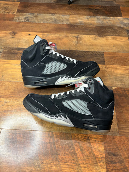 Jordan Retro 5 Black Metallic Reimagined (Size 9.5 Mens)