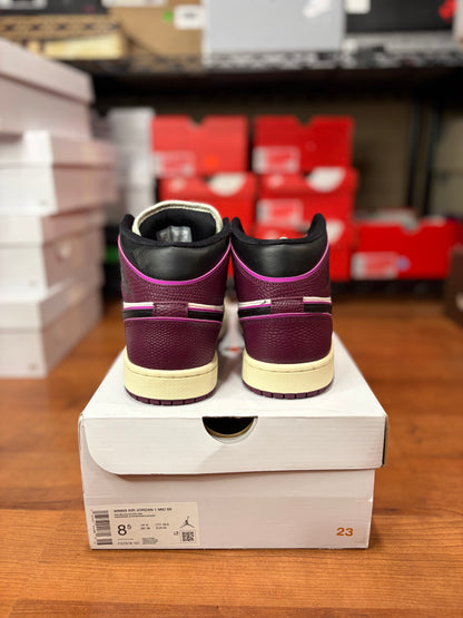 Jordan 1 Mid Bordeaux (Brand New - 8.5W/7M)