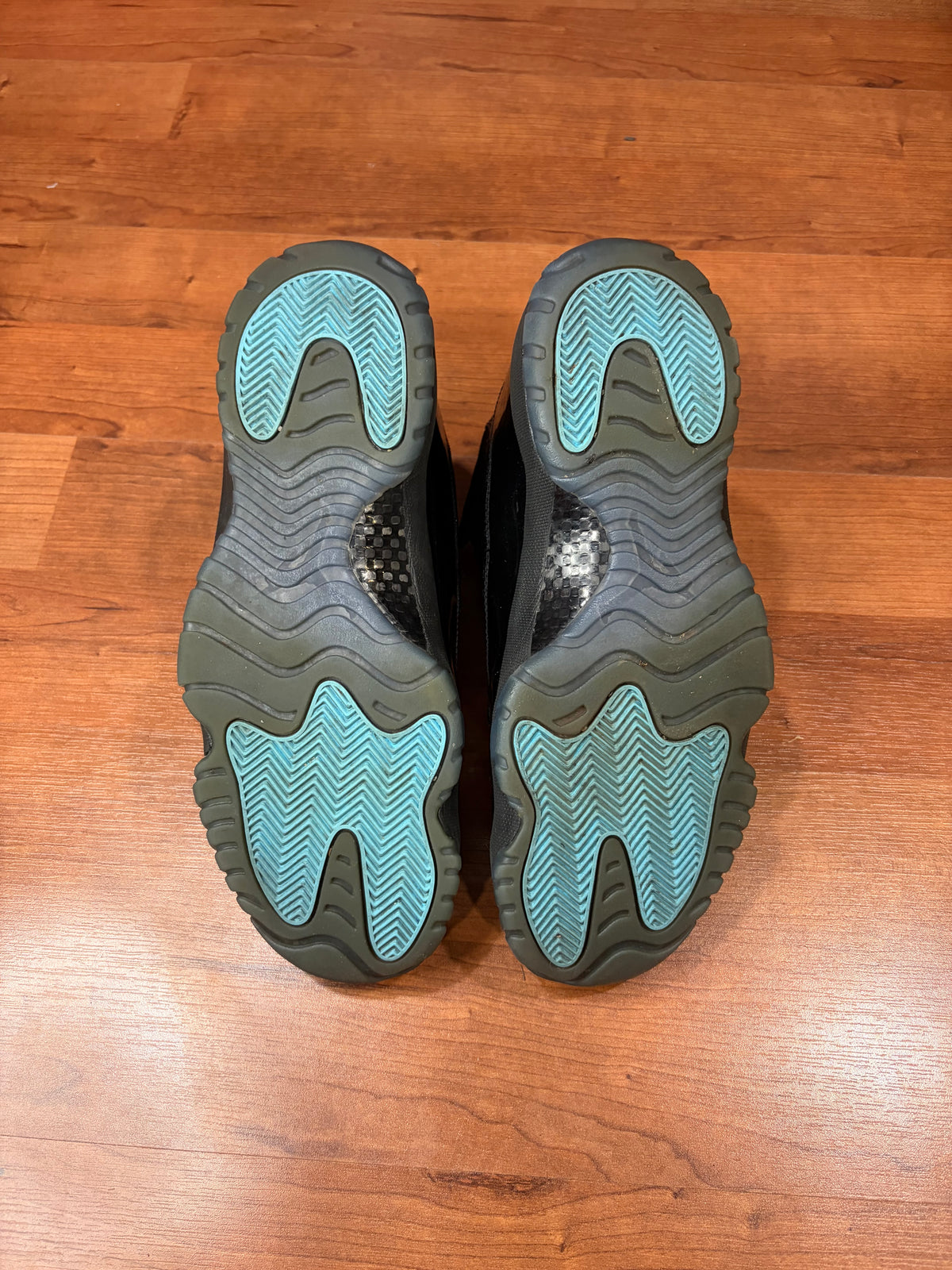 AJ11 Retro Gamma Blue (Size 12 Mens)