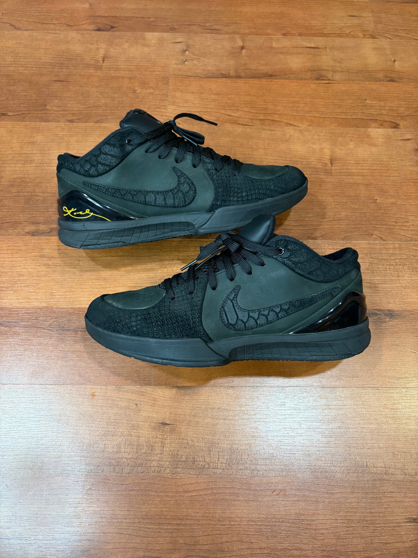 Kobe 4 Protro Gift of Mamba (Size 10.5 Mens)