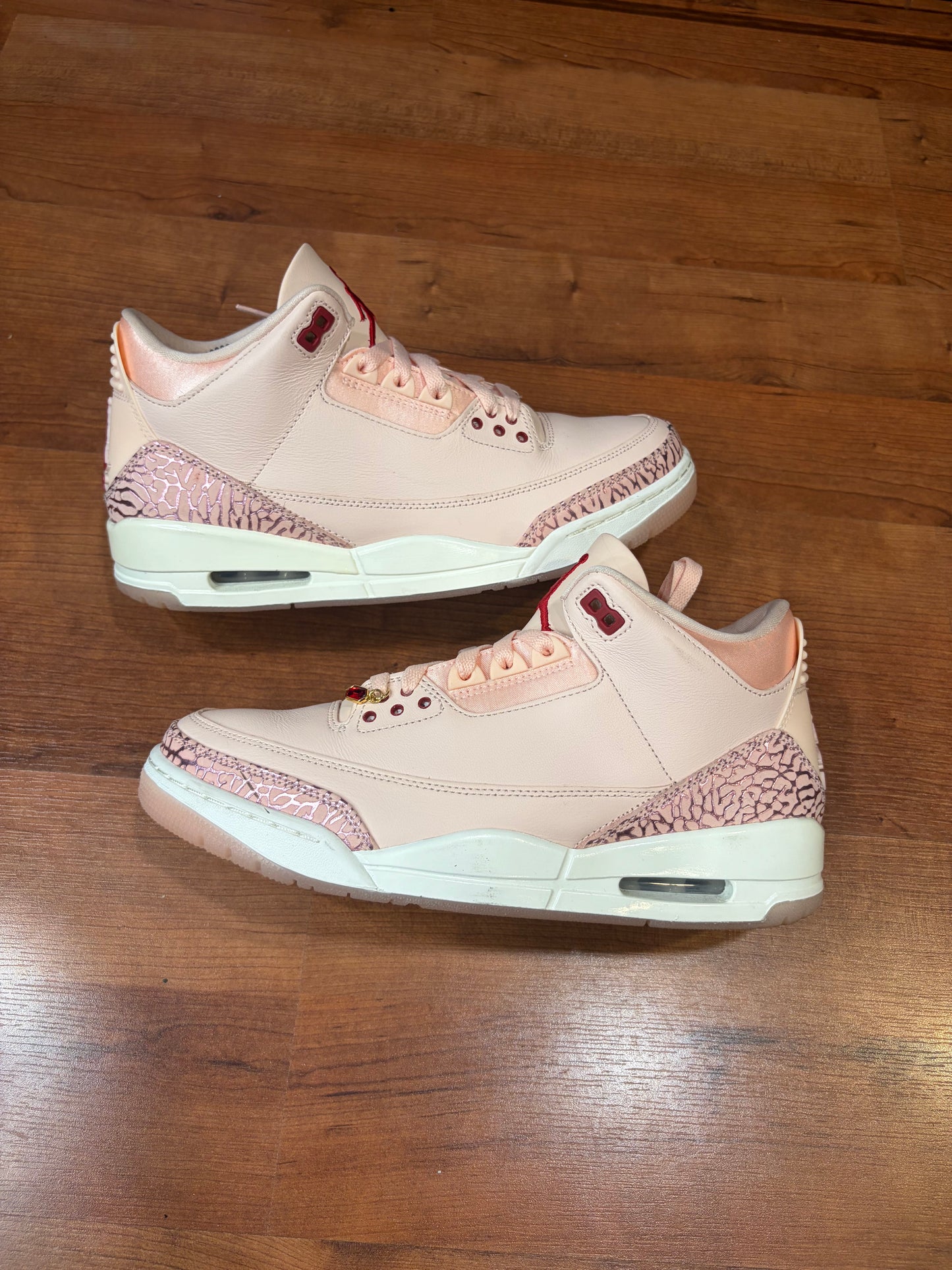 Jordan Retro 3 Valentines Day (Size 11W / 9.5M)