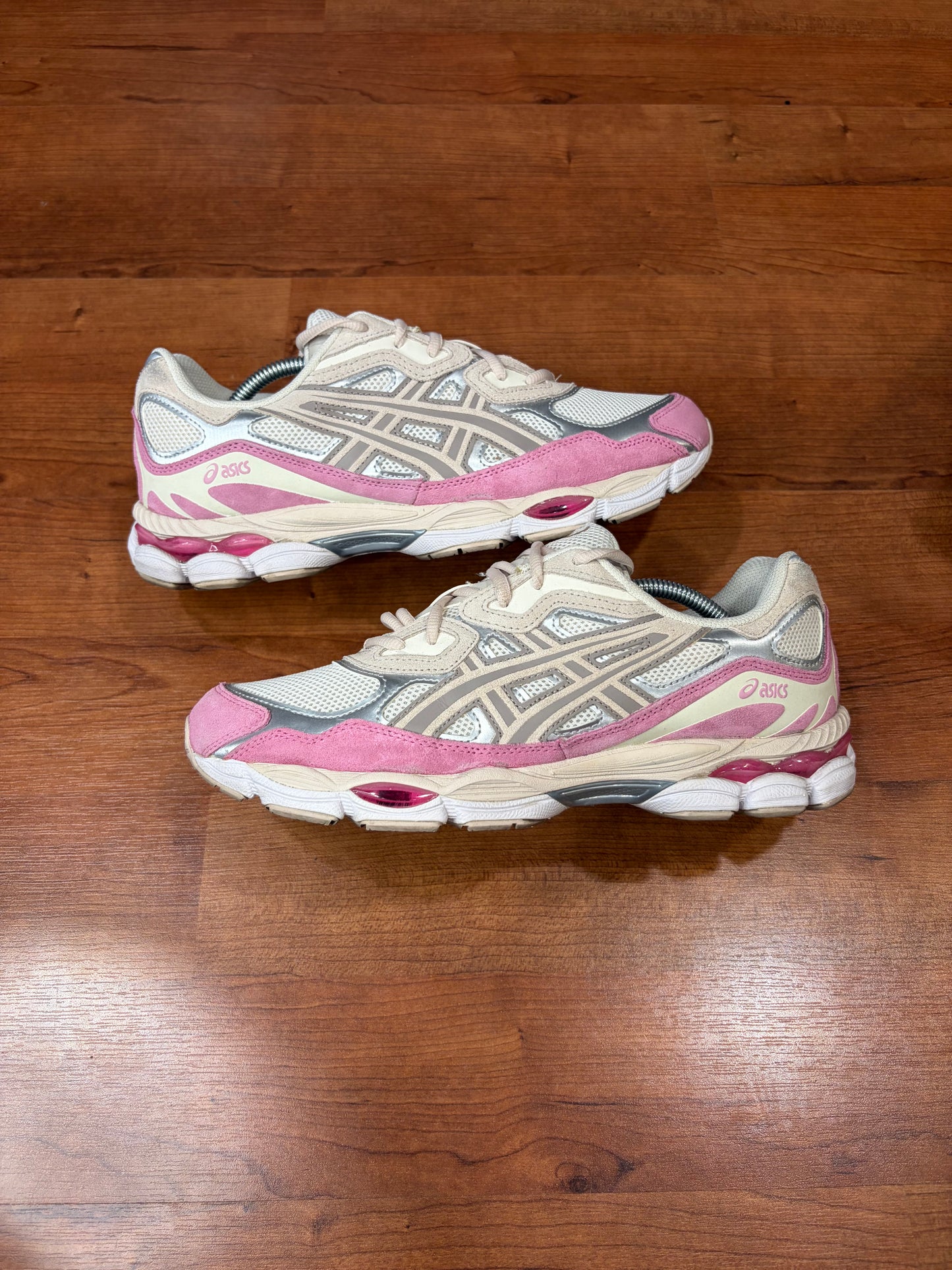 ASICS Gel-NYC Cream Pink (Size 11 Mens)