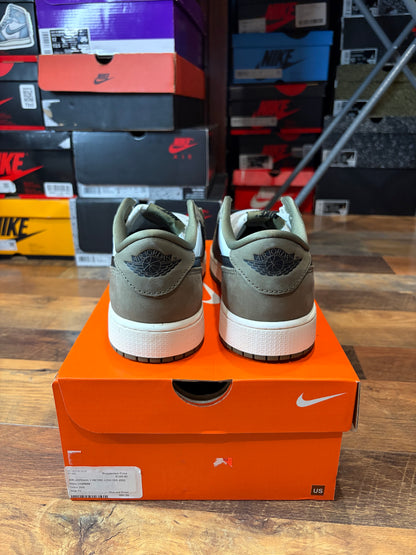 Jordan Retro 1 Low Medium Olive (Brand New - 7Y)
