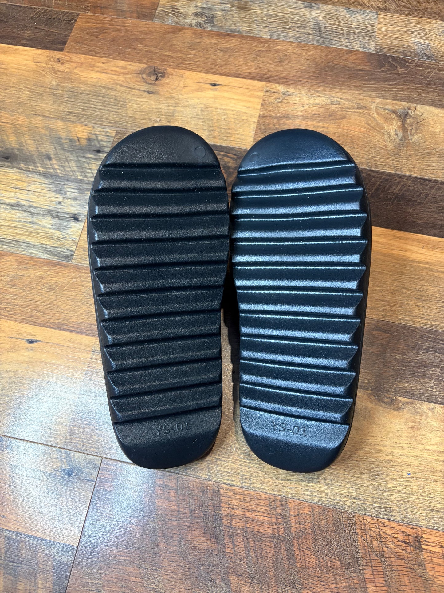Yeezy YS-01 Black Slides (Brand New - Mens Sizes)