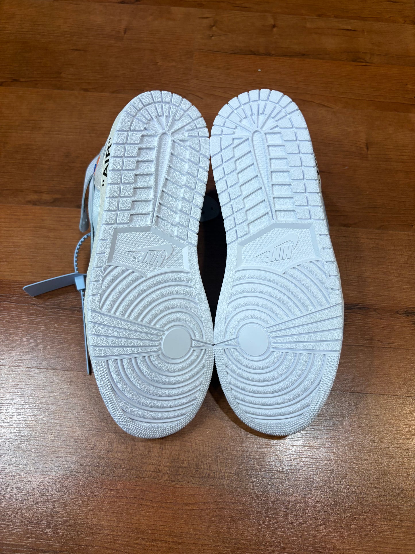 Jordan Retro 1 Virgil Abloh Alaska (Brand New - 10M)