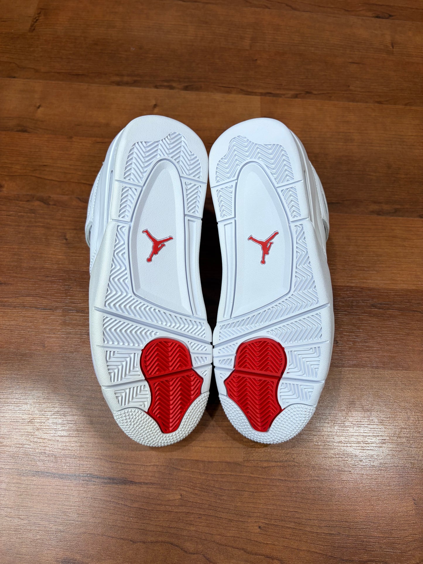 Jordan Retro 4 Red Metallic (Brand New - 8.5M)