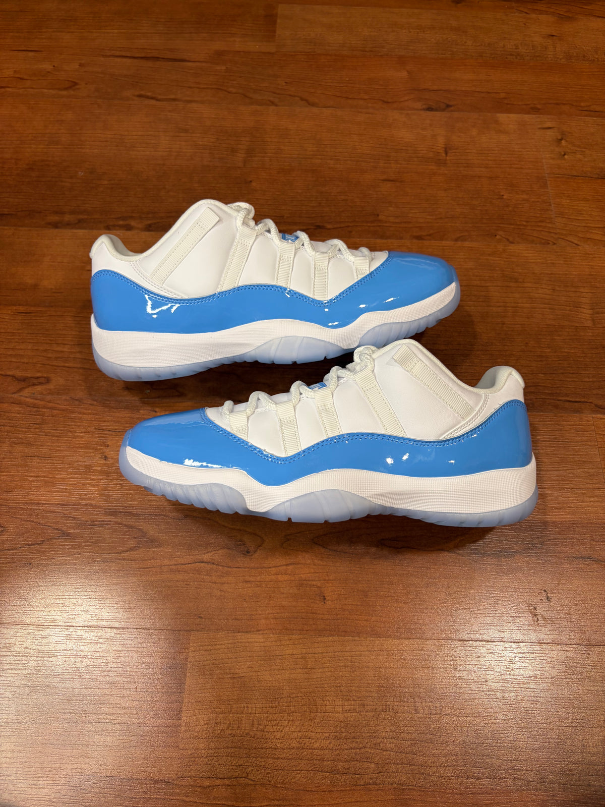 AJ11 Low Retro UNC (DS - Size 10M)