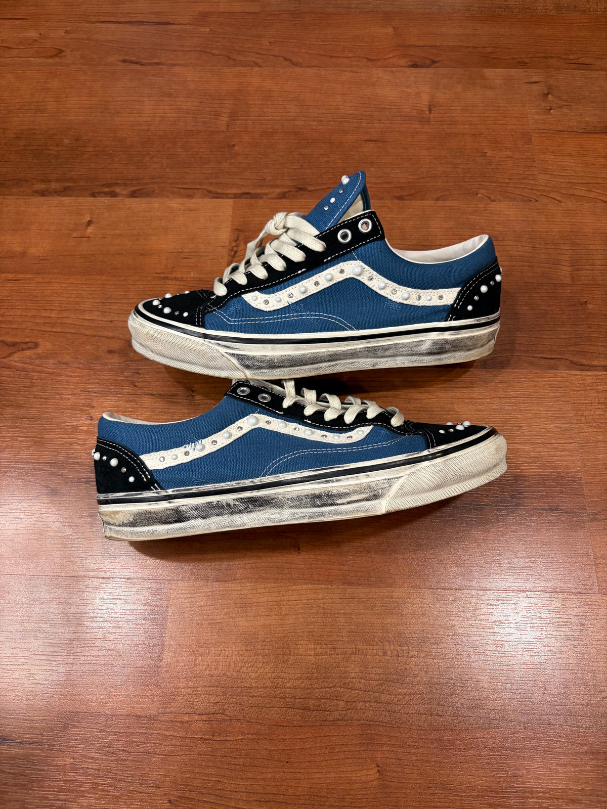 Vans LX Old Skool Pearlized Navy (Size 11 Mens)