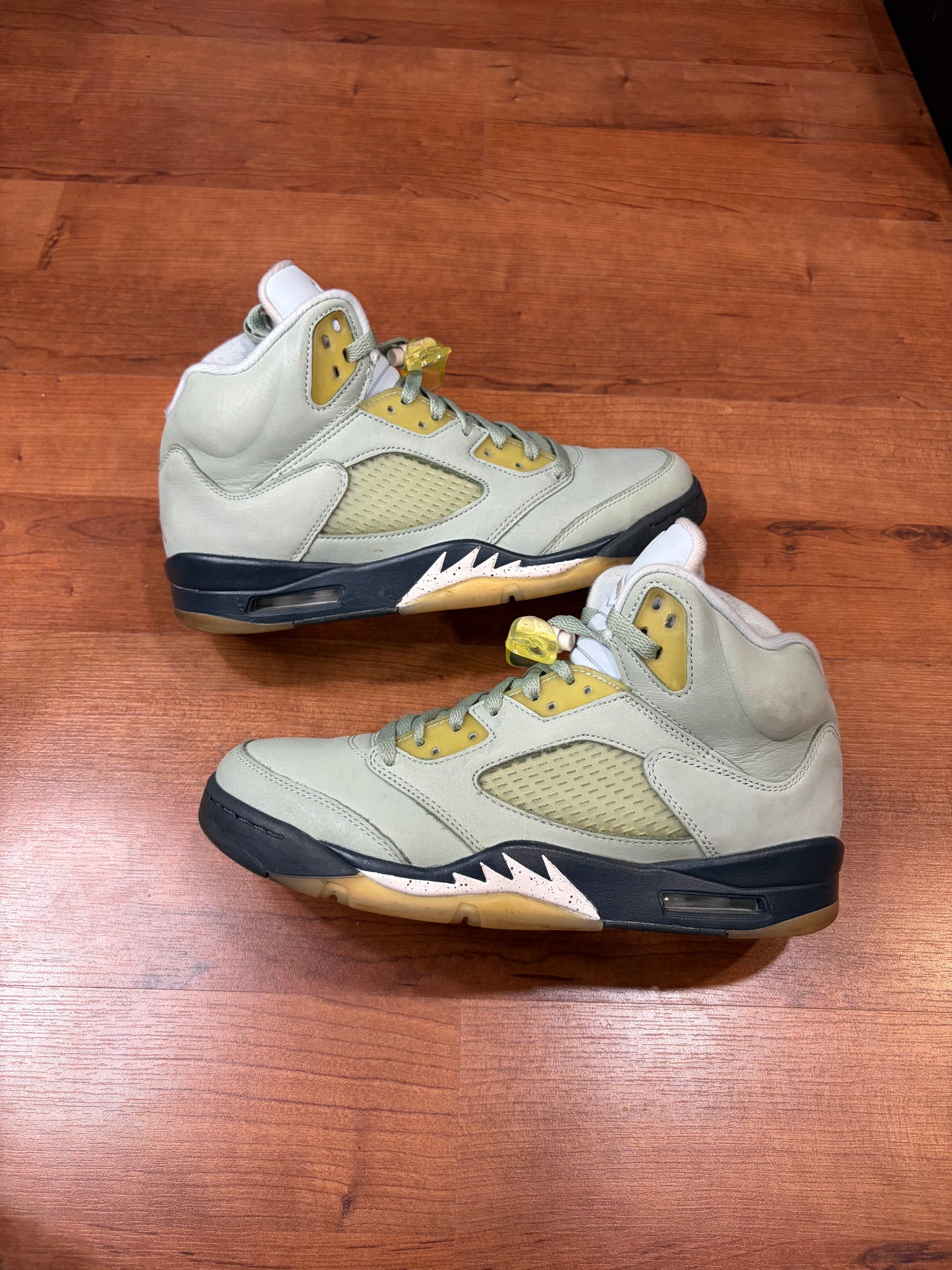 Jordan Retro 5 Jade Horizon (Size 8.5 Mens)