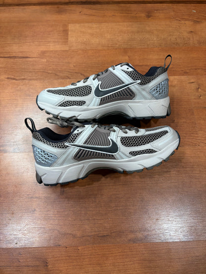 Nike Vomero 5 Cave Stone (Brand New - 6.5Y/8W)