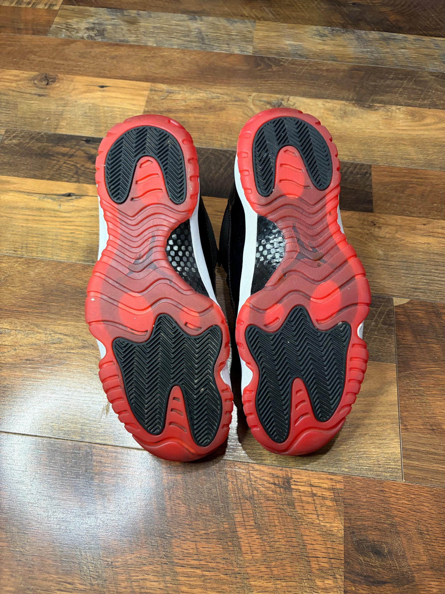 Jordan Retro 11 Low Bred (Size 11.5 Mens)