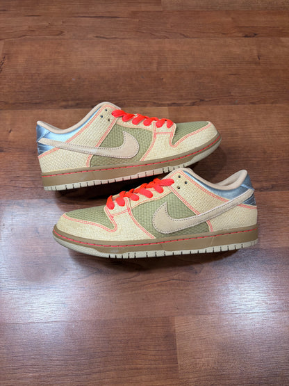 Nike Dunk Low Som Tum (Brand New - 8.5M)