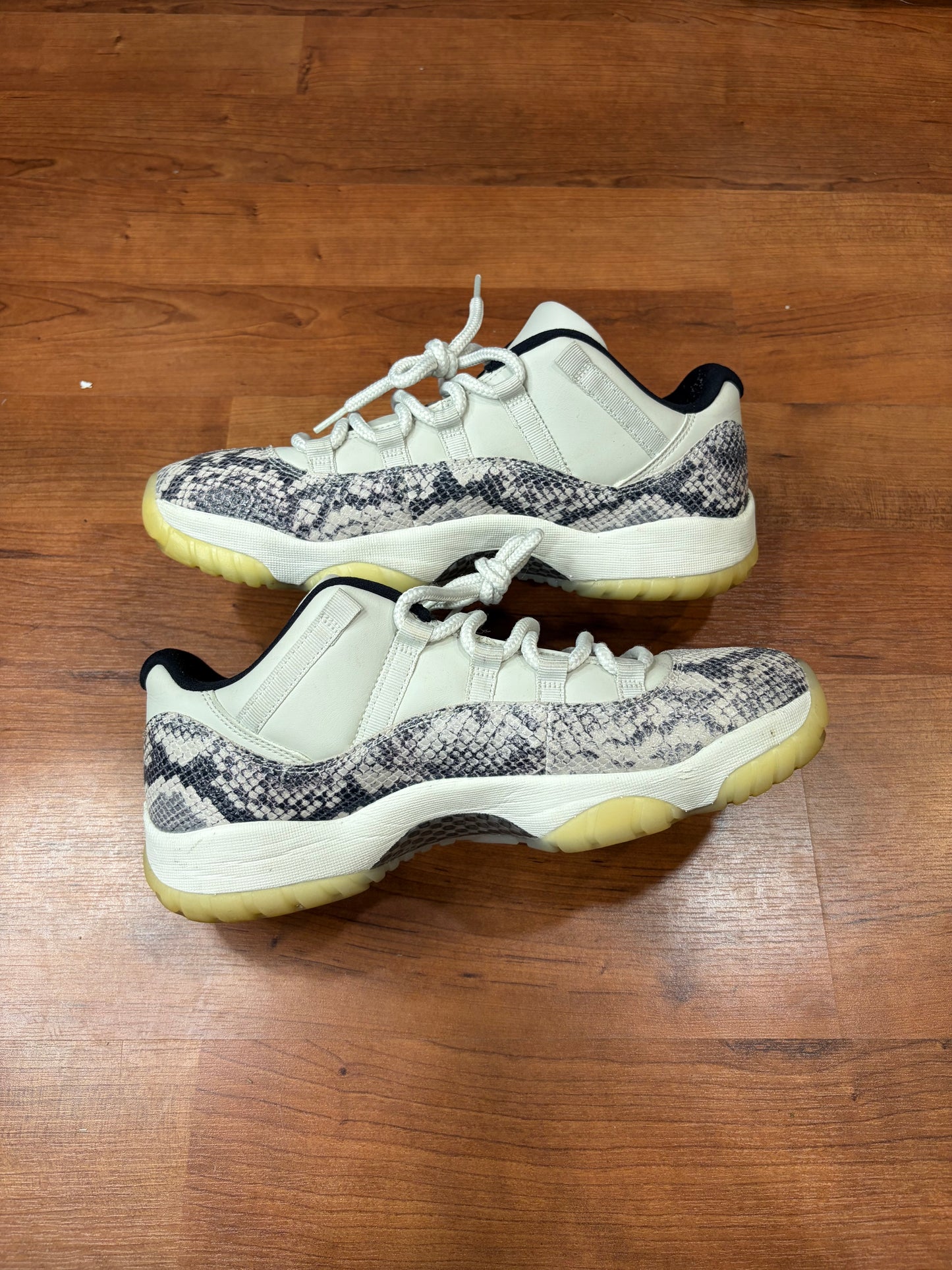 Jordan Retro 11 Low Light Bone Snakeskin (Size 11 Mens)