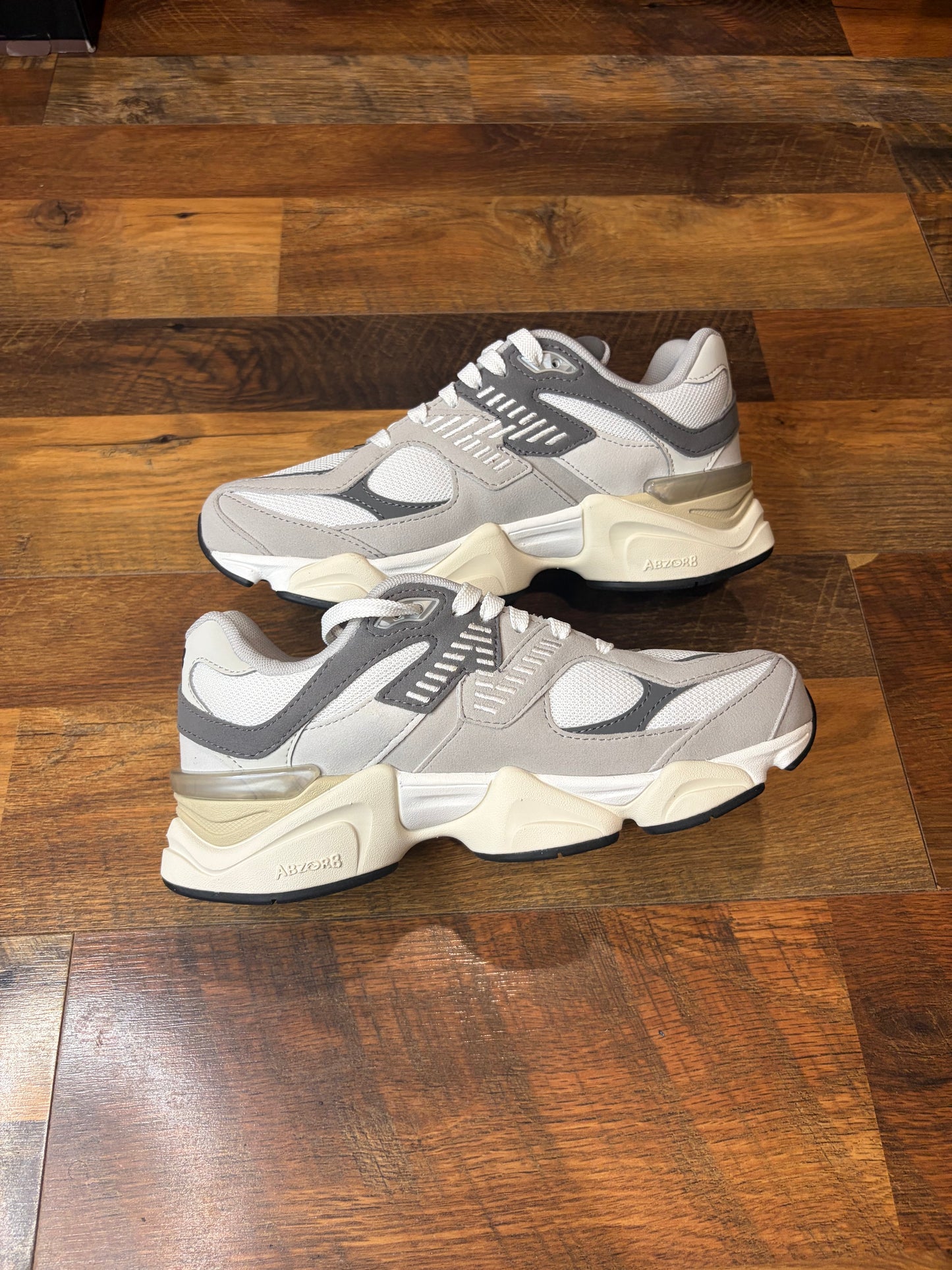 New Balance 9060 Raincloud (Brand New - 6.5Y)