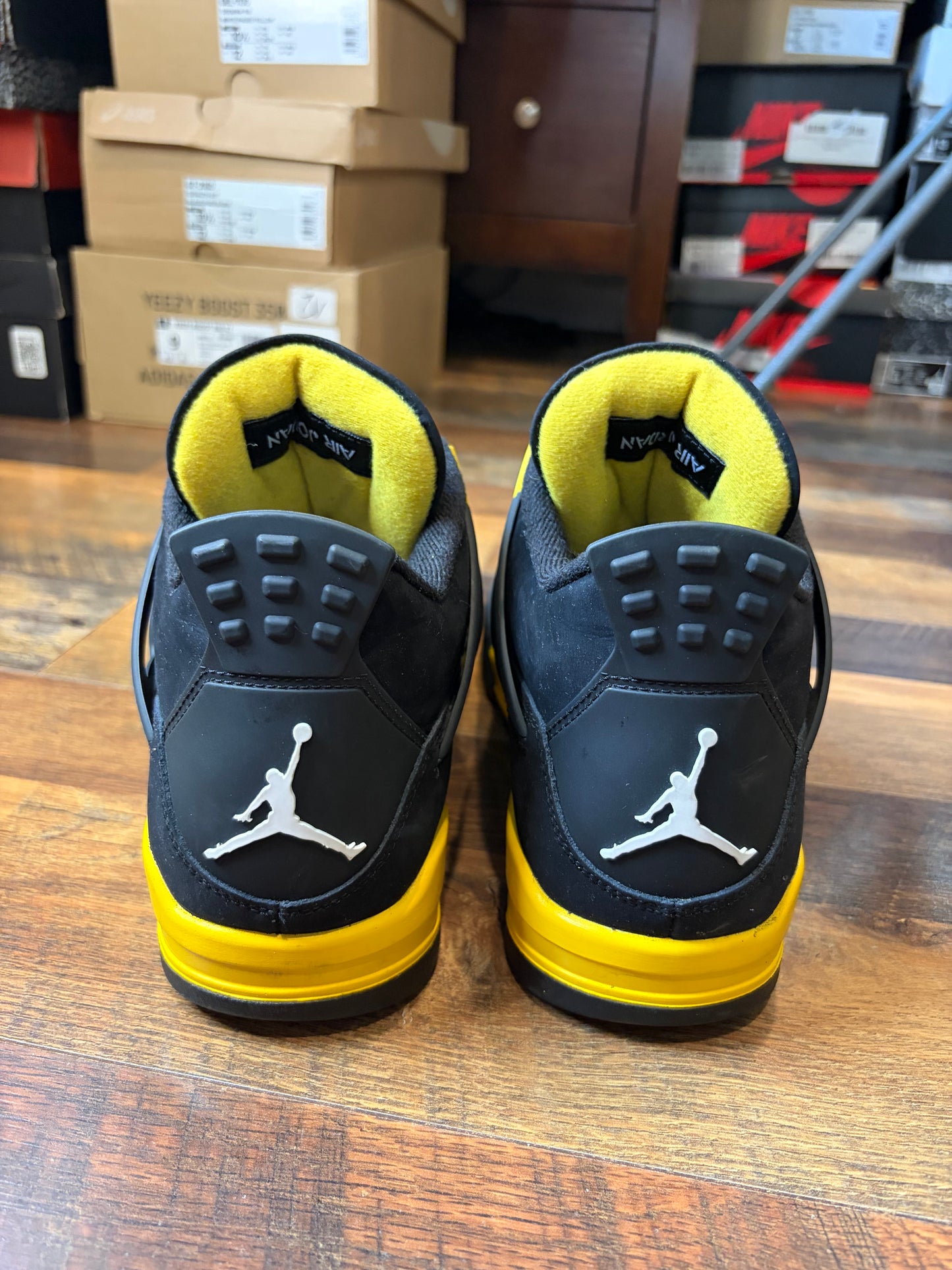 Jordan Retro 4 Thunder (Size 11 Mens)