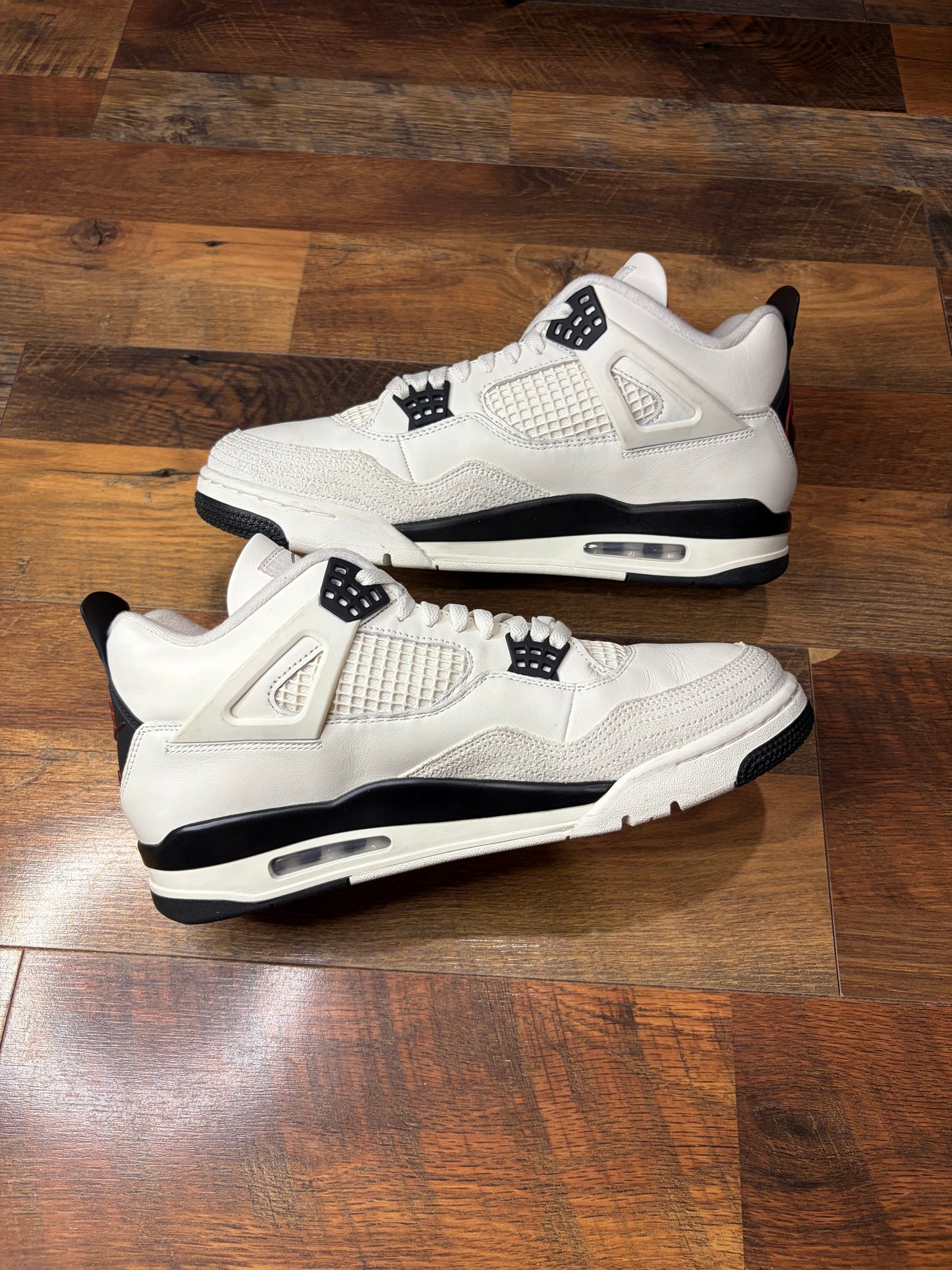 Jordan Retro 4 Flight Club (Size 12 Mens)