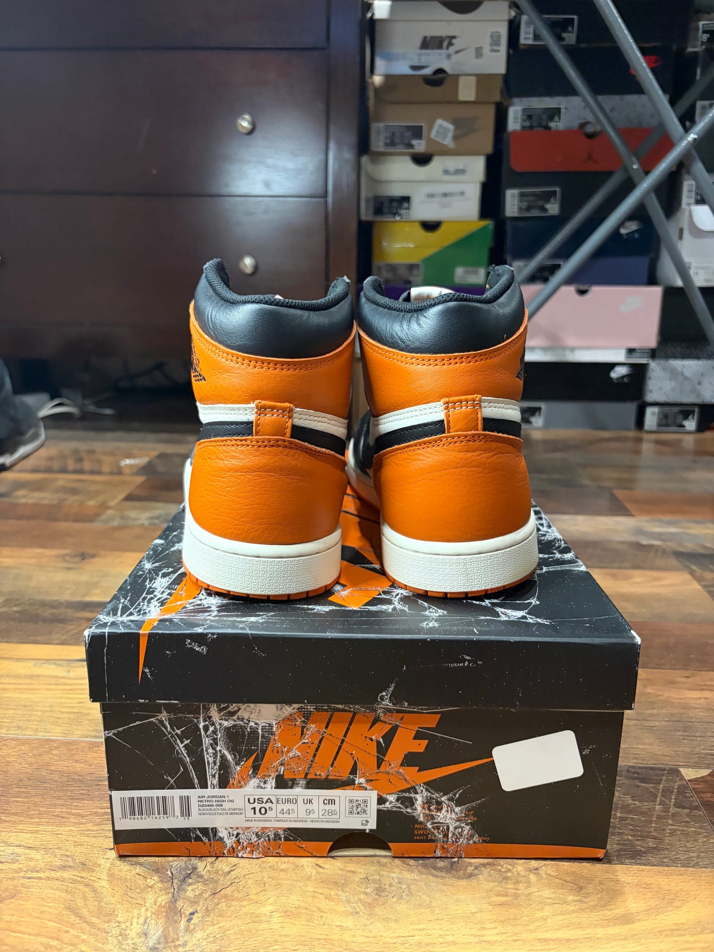 Jordan Retro 1 Shattered Backboard (Size 9 Mens)