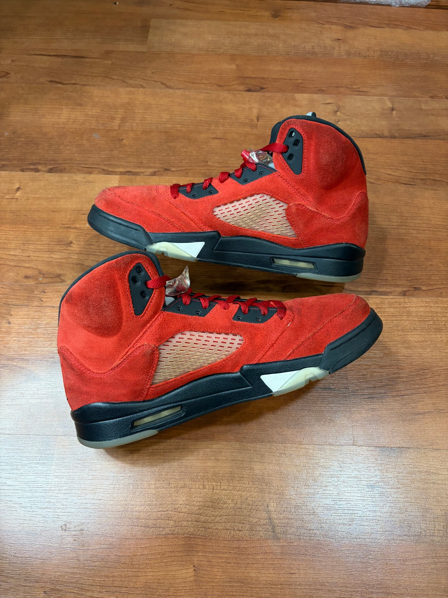 Jordan Retro 5 Raging Bull (Size 13 Mens)