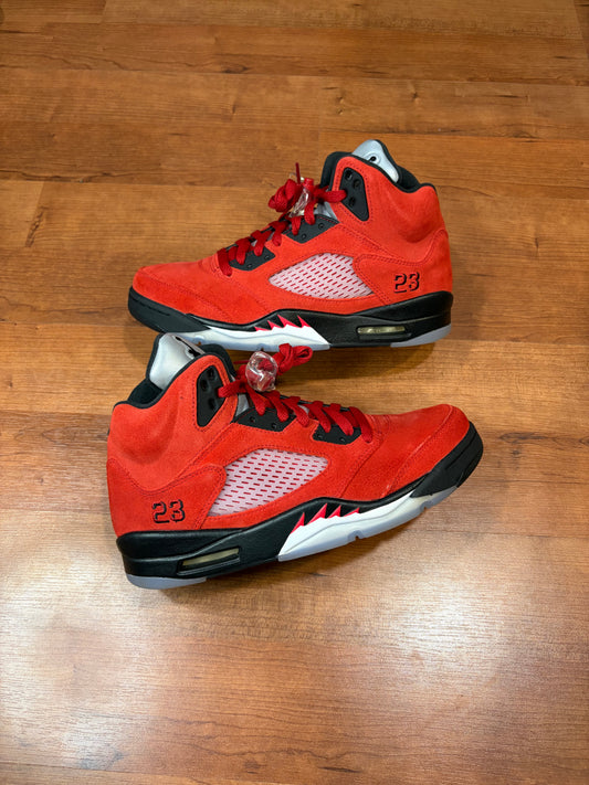 Jordan Retro 5 Raging Bulls (Size 9 Mens)