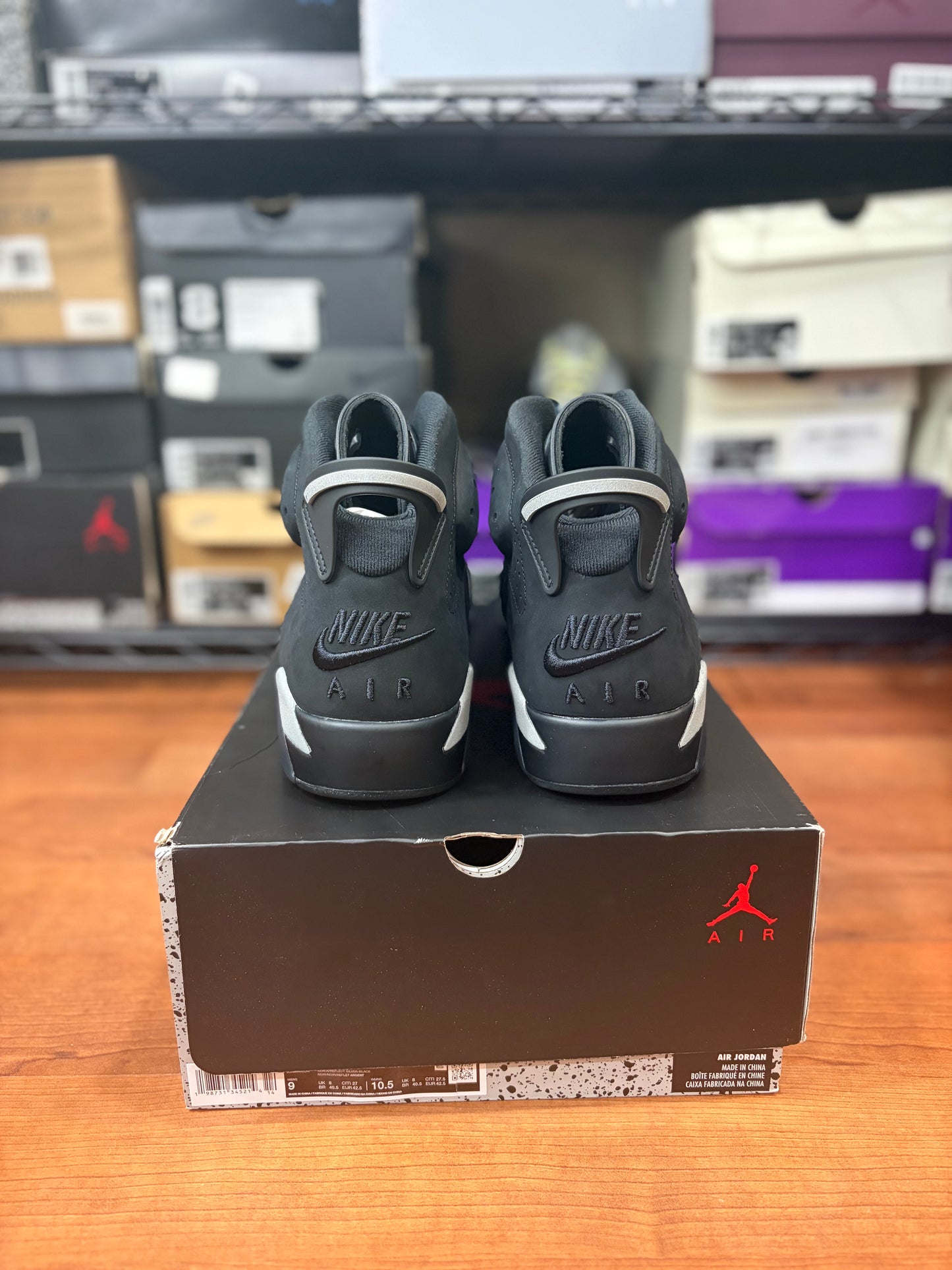 Jordan Retro 6 Cap & Gown (Brand New - 9M)